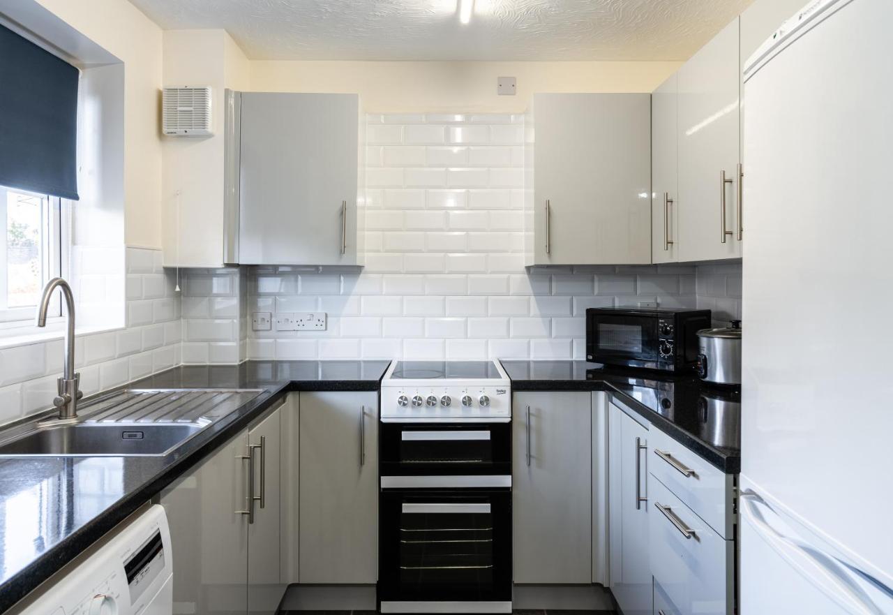 Modern 2 Bed House- Free Parking And Close To The Centre Bristol Exteriör bild