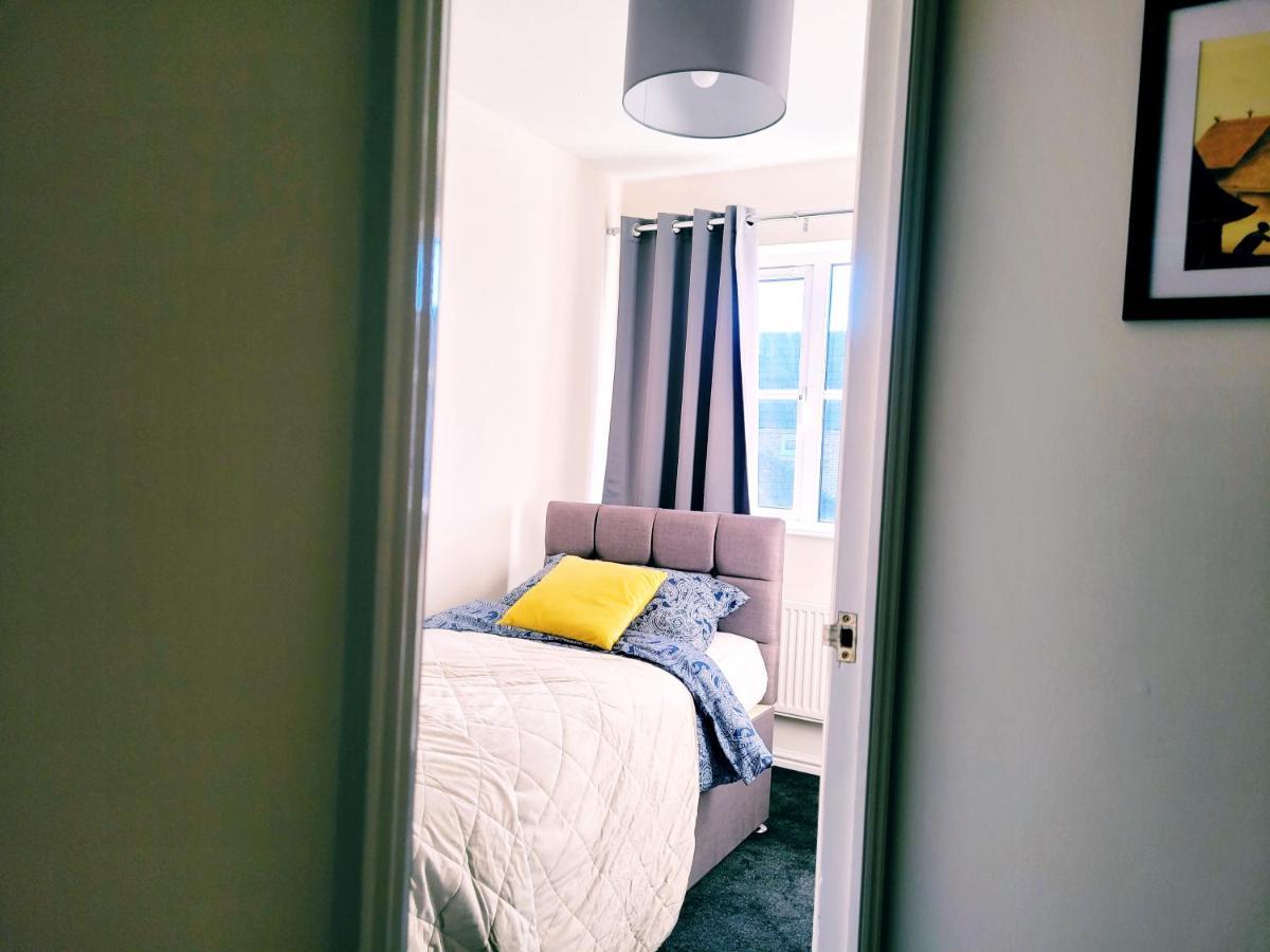Modern 2 Bed House- Free Parking And Close To The Centre Bristol Exteriör bild