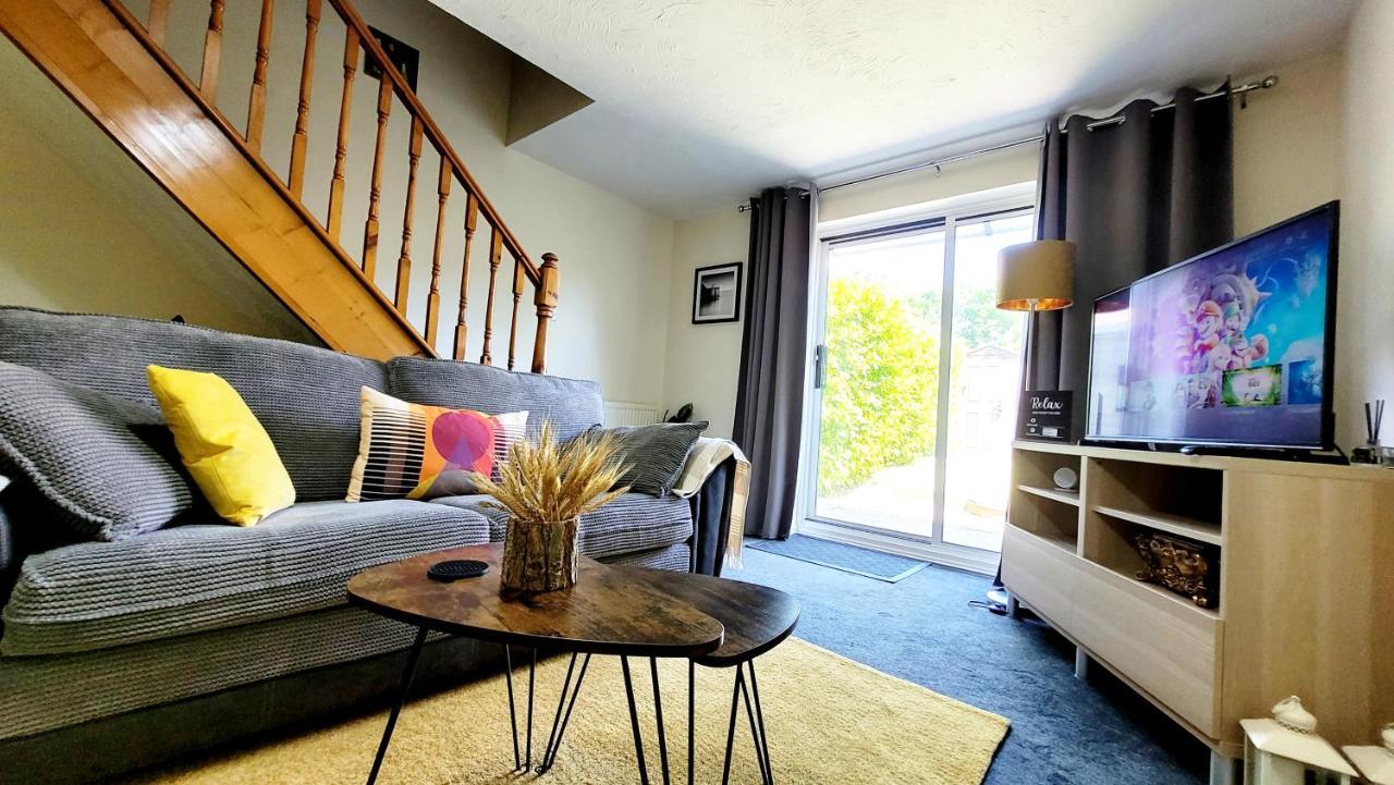 Modern 2 Bed House- Free Parking And Close To The Centre Bristol Exteriör bild