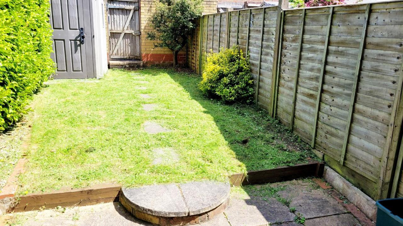 Modern 2 Bed House- Free Parking And Close To The Centre Bristol Exteriör bild
