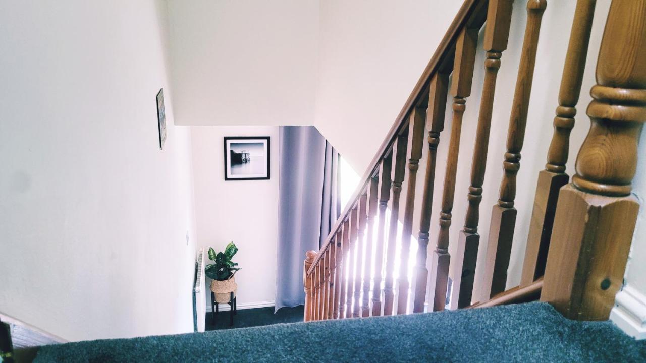 Modern 2 Bed House- Free Parking And Close To The Centre Bristol Exteriör bild