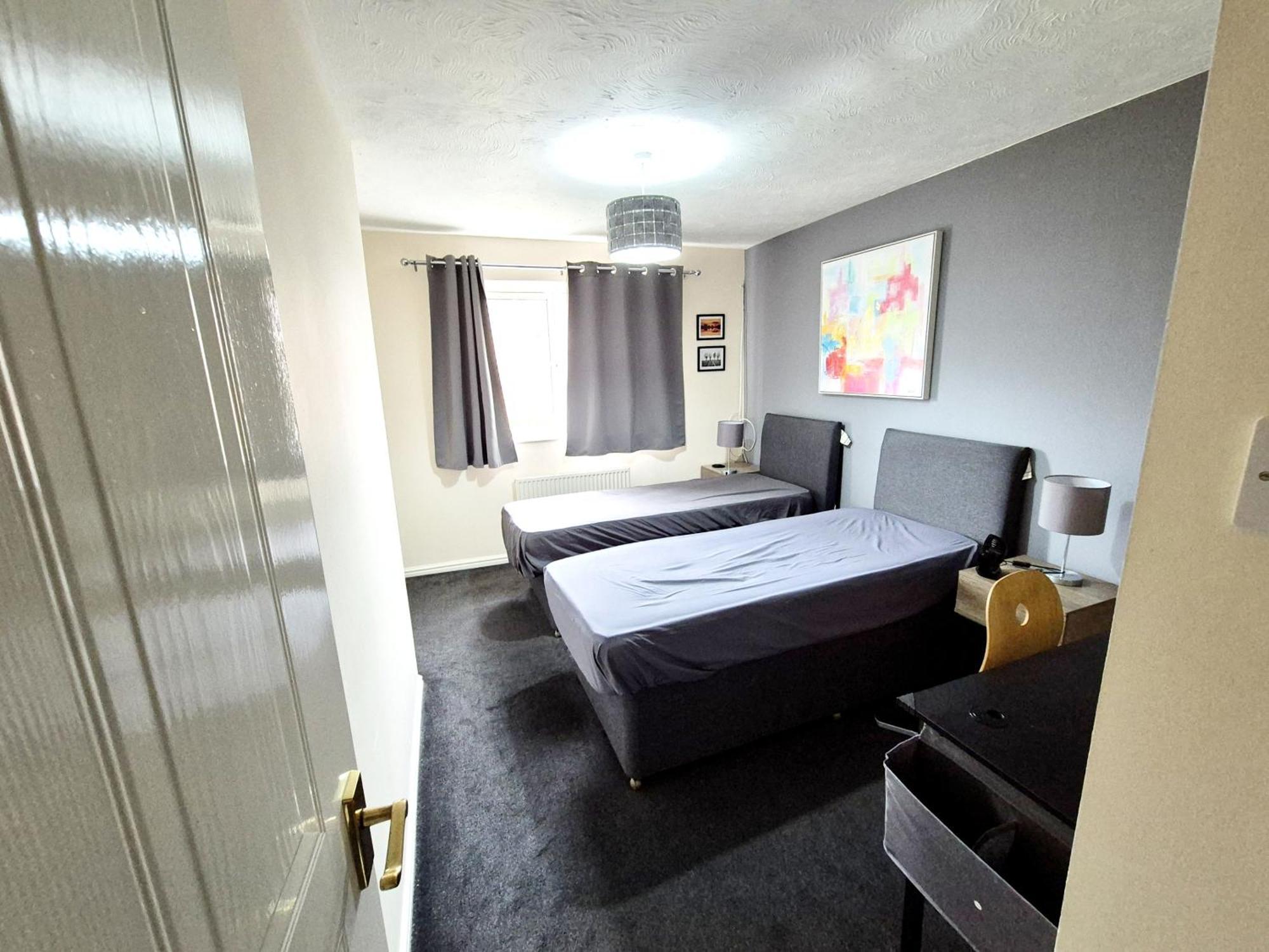 Modern 2 Bed House- Free Parking And Close To The Centre Bristol Exteriör bild